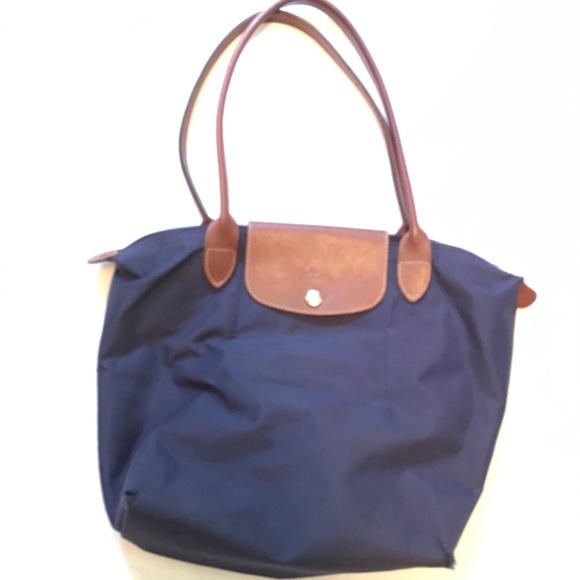 Longchamp Handbags - Longchamp Le Pilage Bag